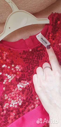 Платье праздничное 98