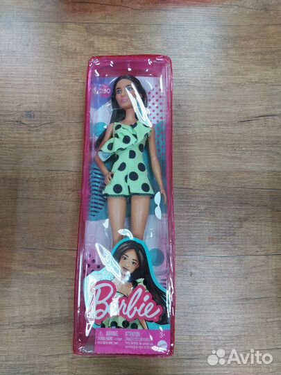 Кукла Barbie Fashionistas 200