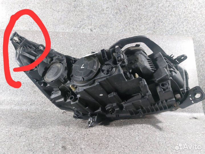 Фара левая Citroen C5