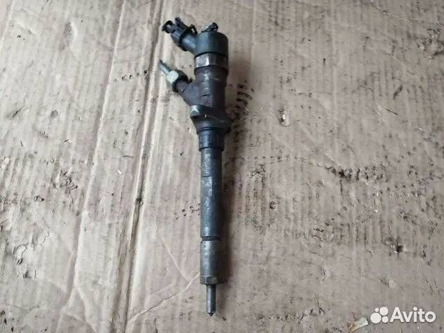 Форсунка Citroen / Peugeot 2.0 0445110057