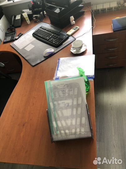 Стол офисный угловой