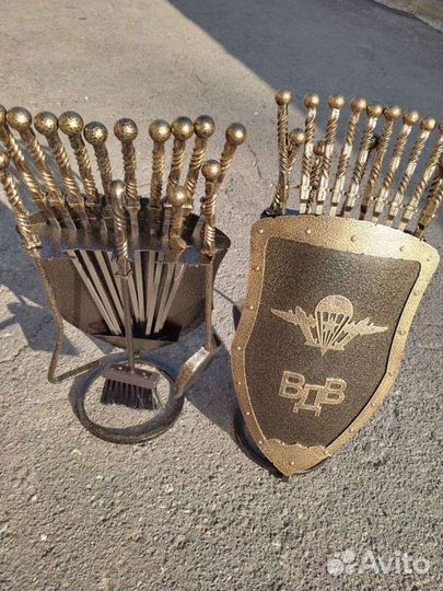 Подарок на день вдв подставка для шампуров