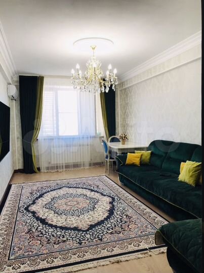 2-к. квартира, 72 м², 9/10 эт.