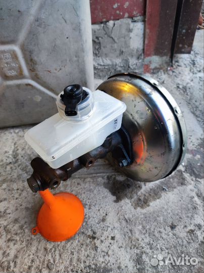 Вакуумный усилитель и гтц Ваз 2110