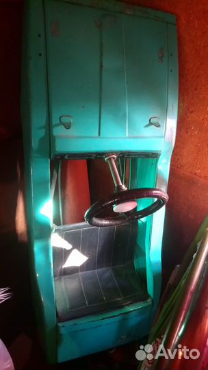 Детский автомобильный, железный, педальный