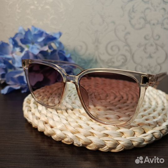 Новые солнцезащитные очки женские