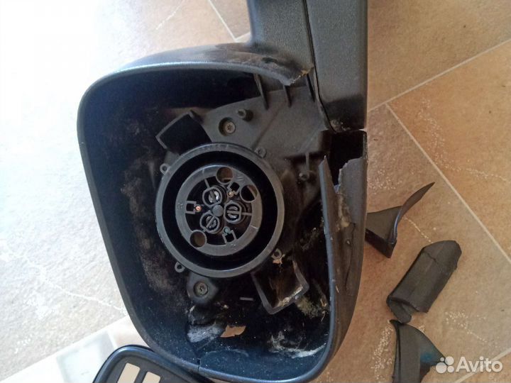 Зеркало левое Spark 2011