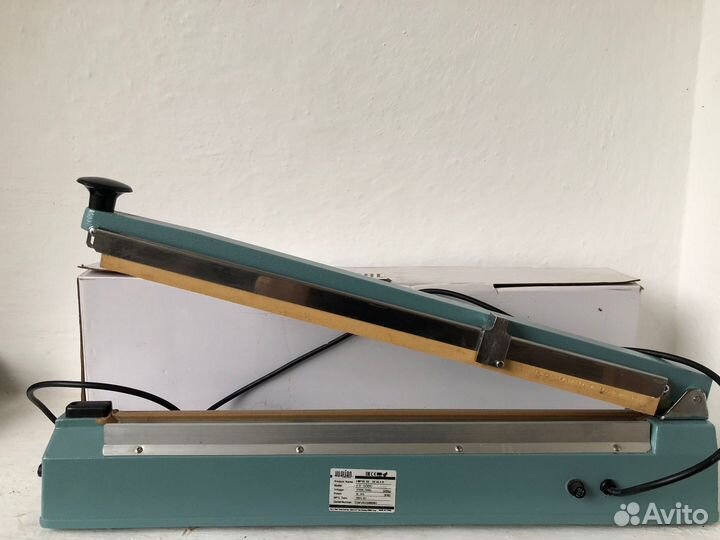 Запайщик пакетов с ножом