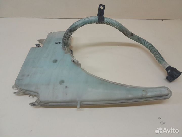 Бачок омывателя лобового стекла BMW 3-series E90/E