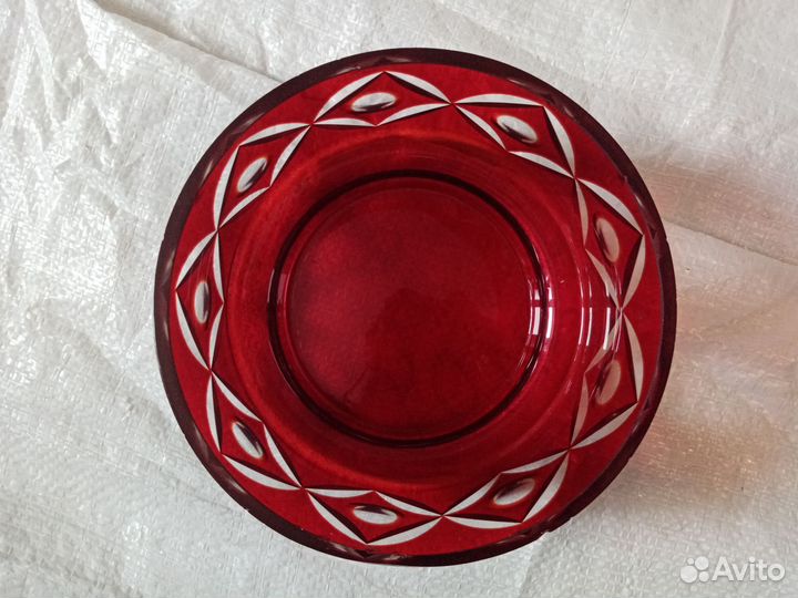 Ваза салатница красное рубиновое стекло СССР