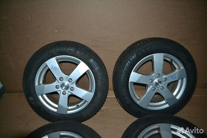 Диски бу R16 с всесезонными шинами 205 60 16