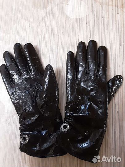 Перчатки женские лаковые