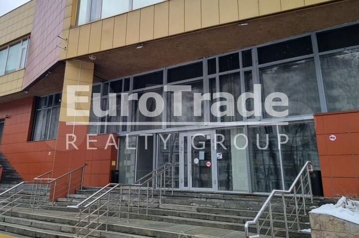 Сдам торговое помещение, 1896 м²