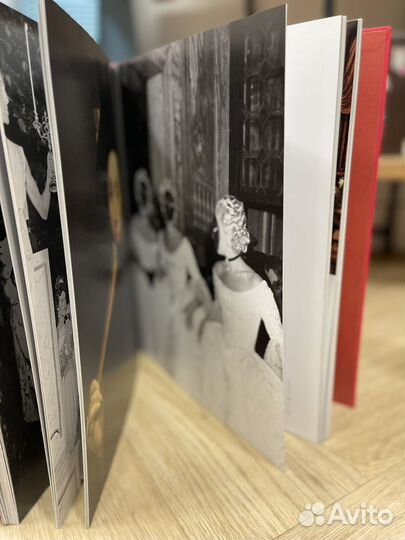 Bals: legendary costume balls of the XX century