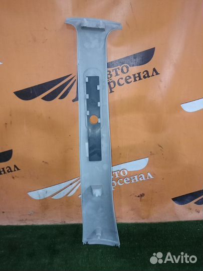 Обшивка стойки центральная правая Лада Priora 2011