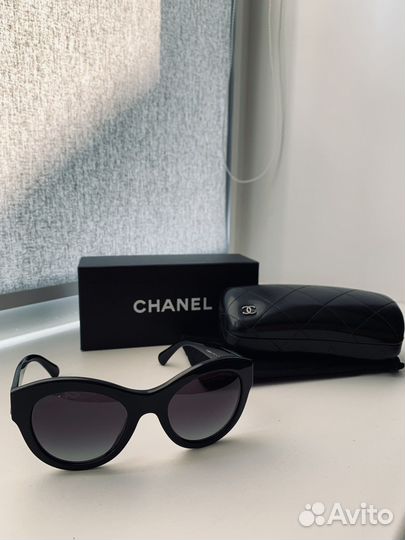 Солнцезащитные очки Chanel женские