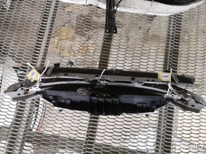 Планка телевизора toyota vitz ksp90