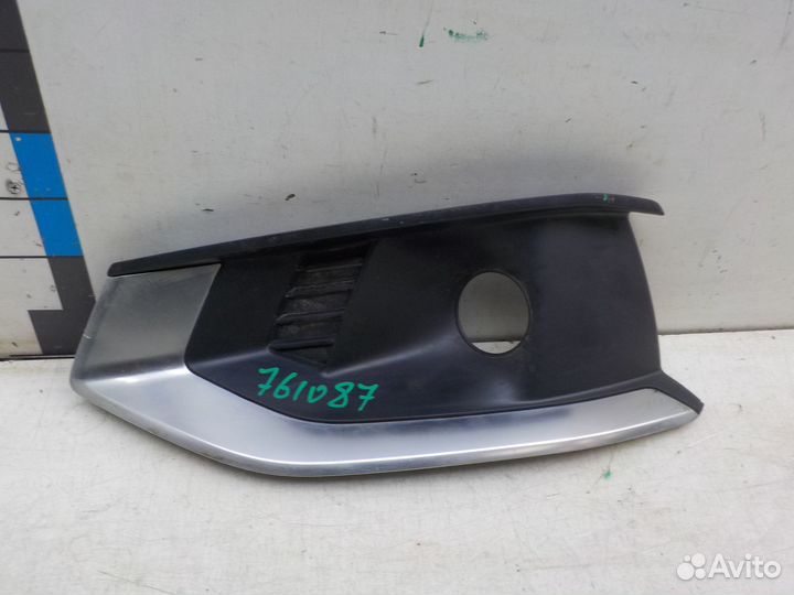 Облицовка птф левая на Audi A4 8W0807681AK3Q7