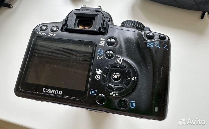 Зеркальный фотоаппарат Canon 1000D