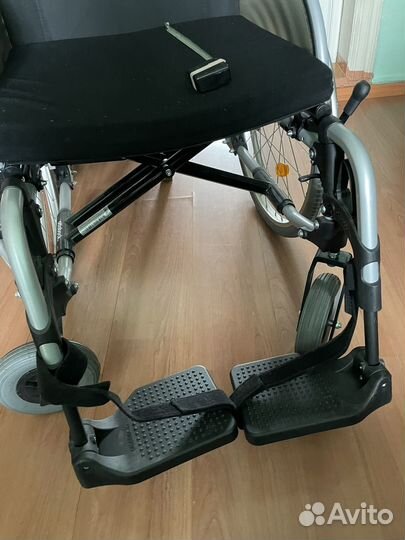 Коляска инвалидная складная