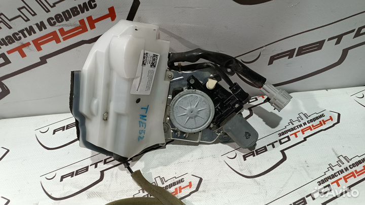 Замок двери nissan elgrand PE52 PNE52 TE52 TNE52 задний левый задний