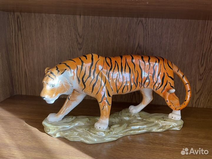 Фарфоровые статуэтки