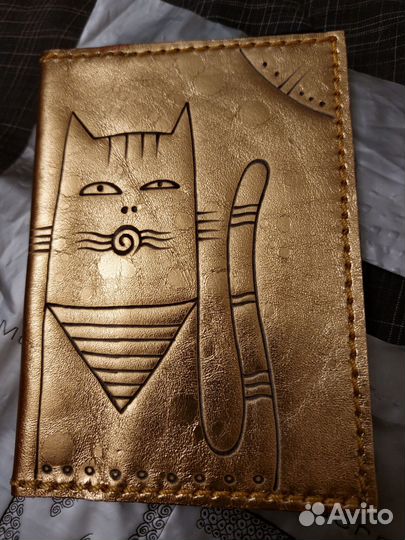 Обложка на паспорт с котиком, кожаная