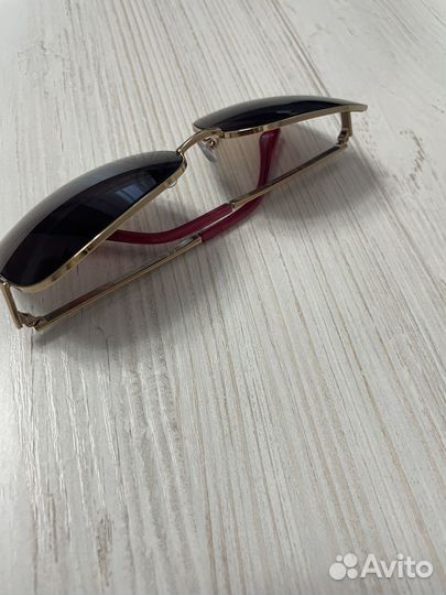 Солнцезащитные очки