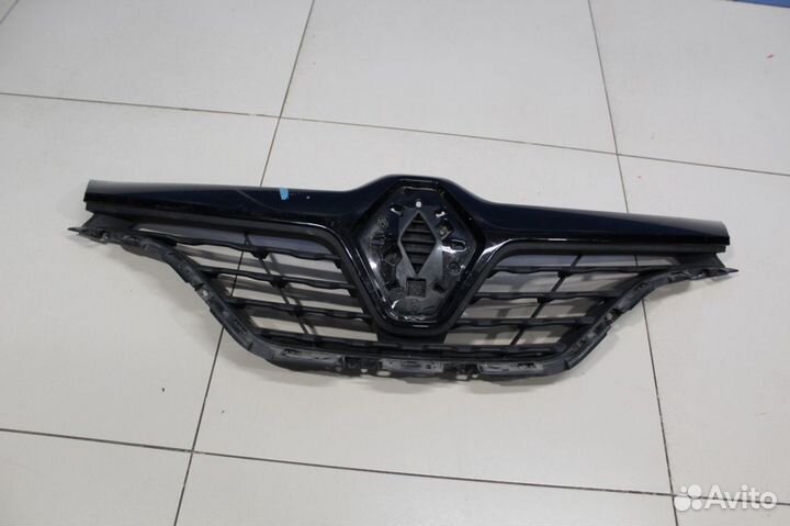 Решетка радиатора Renault Kaptur 2016