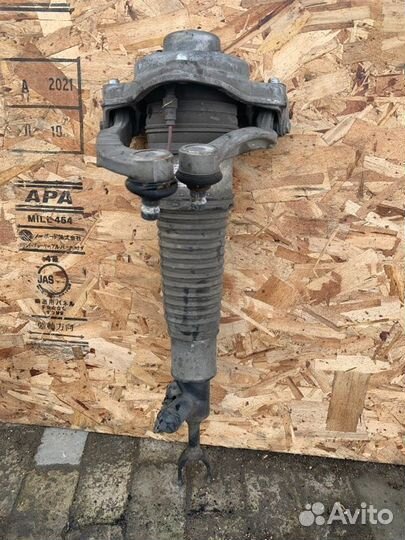 Пневмостойка передняя левая Audi A6 C6 универсал