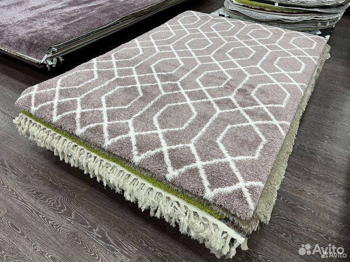 Ковер новый 1.6х2.3м