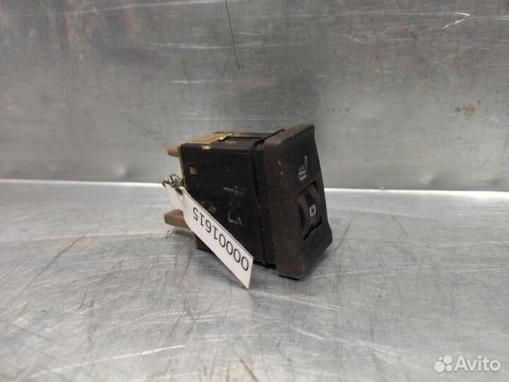 Кнопка обогрева сидений Audi 100 C4 1991-1994