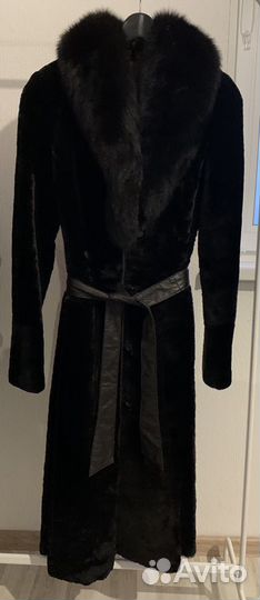 Шуба из натуральной овчины (воротник песец)