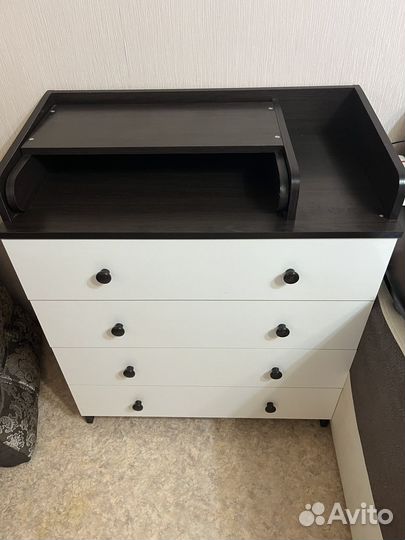 Шкаф с пеленалтным столом