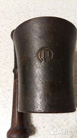 Чугунные ступки с клеймом и пестиком, начала 20в