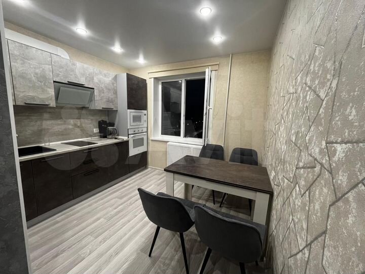 2-к. квартира, 52 м², 9/9 эт.