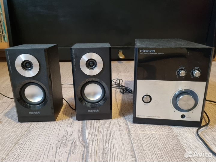 Акустическая система 2.1 Microlab m-880