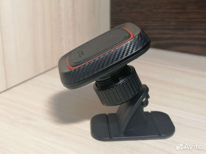 Держатель для телефона в автомобиль