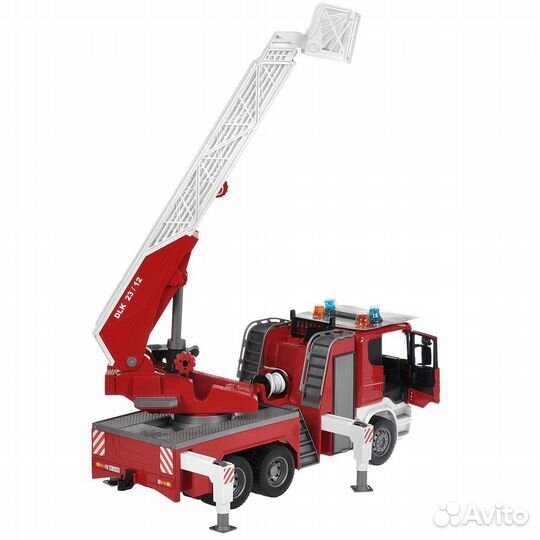 Машина пожарная bruder