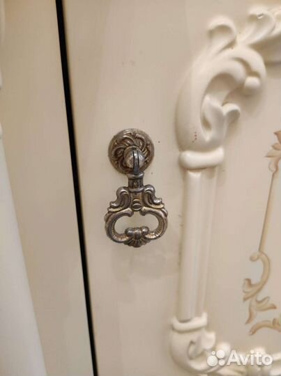 Тумба под телевизор