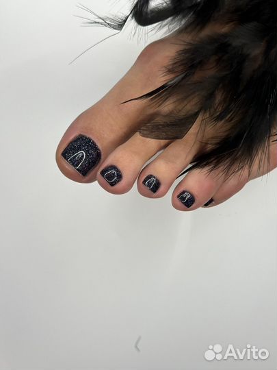 Модель на педикюр