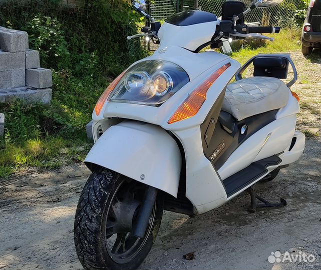Suzuki Gemma 250