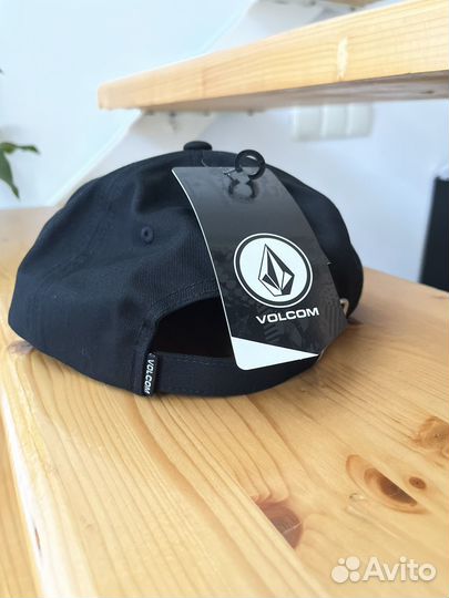 Бейсболка volcom