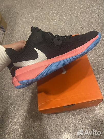 Кроссовки nike женские