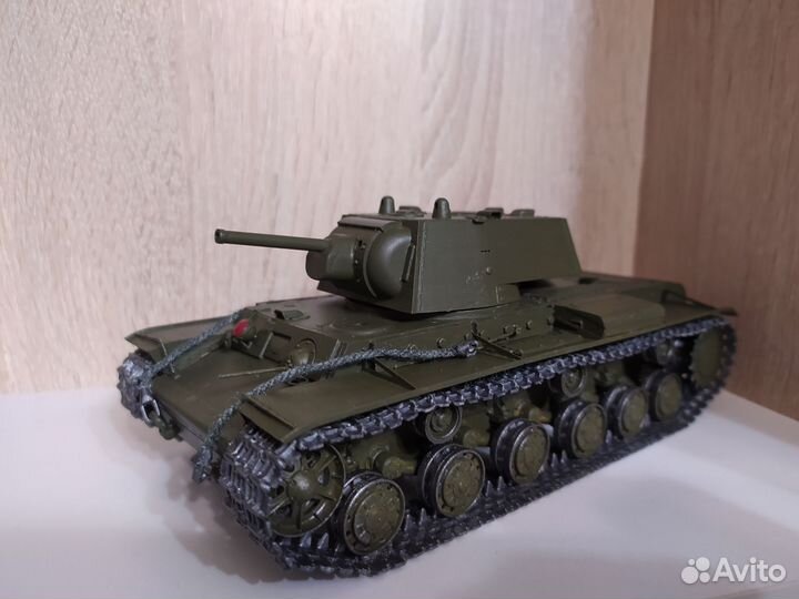 Модель танка кв 1