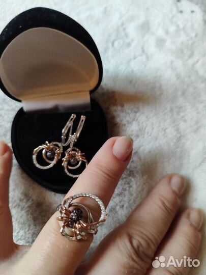 Комплект серьги и кольцо Сваровски