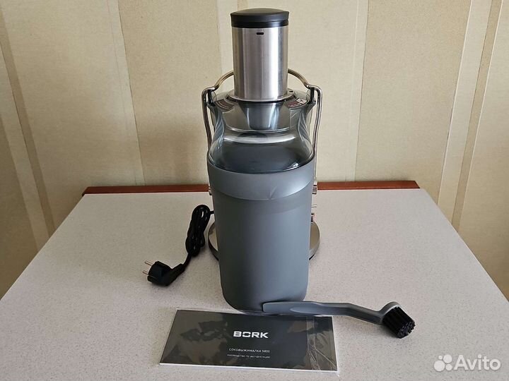 Соковыжималка Bork S800