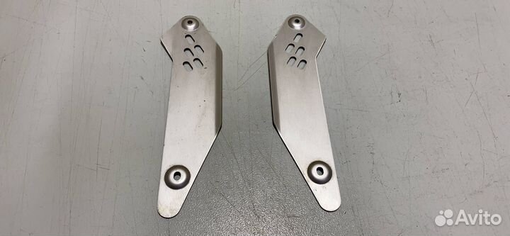 Накладка кронштейна подножки Kawasaki ER-6 2009