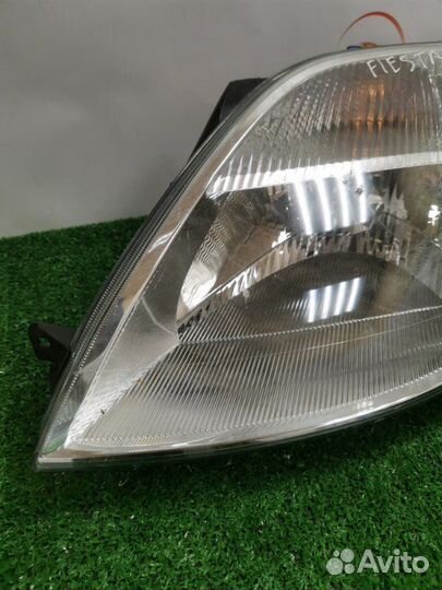 Фара галогеновая передняя левая Ford Fiesta MK5