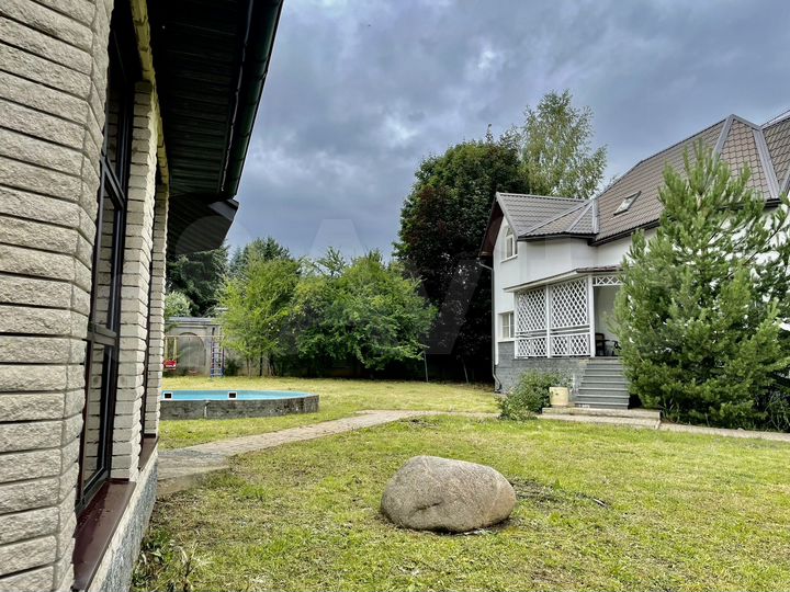 Дом 800 м² на участке 35 сот.